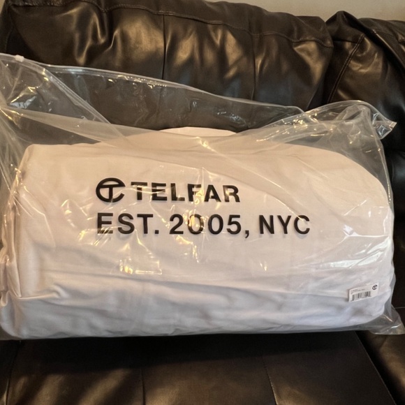 Large Telfar Duffle - Black NWT - Picture 2 of 16